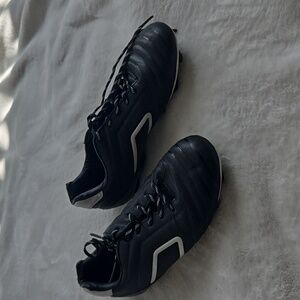 Athletic Works Soccer Cleats Size 6